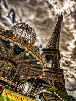 Tour d'Eiffel, Paris  © 2017 Keith Trumbo