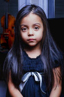 Young girl with violin, NJ  © 2017 Keith Trumbo