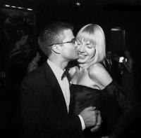 A kiss, NYC  © 2021 Keith Trumbo