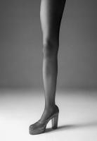 Leg with shoe, NYC © 1973 Keith Trumbo