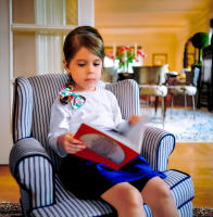 Young girl reading, NYC © 2019 Keith Trumbo