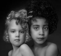 Best friends, NYC © 2017 Keith Trumbo